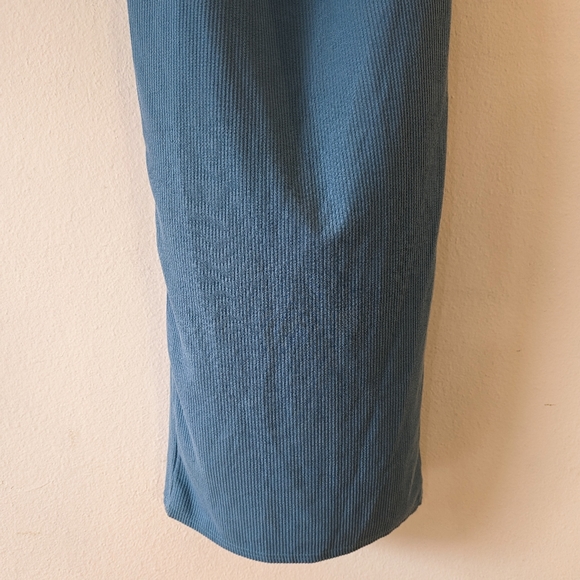 NWT PrettyLittleThing Ribbed Halter Cross Midi Dress - Picture 4 of 7